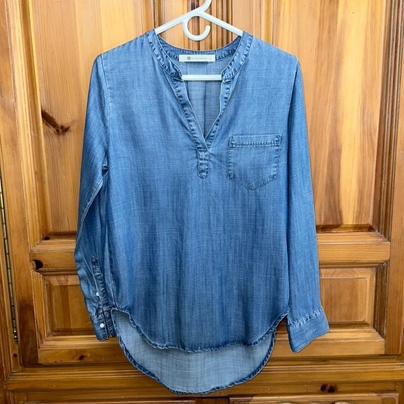 The Impeccable Pig Tencel Roll Tab Sleeve high Low Hem Tunic - Picture 1 of 4